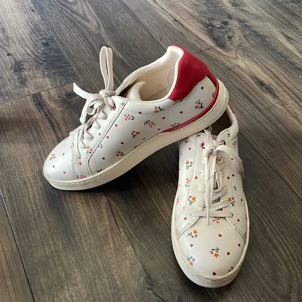 Coach Clip Low Top Sneaker Women 9.5 C7666 85185 1 used Condition Hearts 112024 - Picture 6 of 11